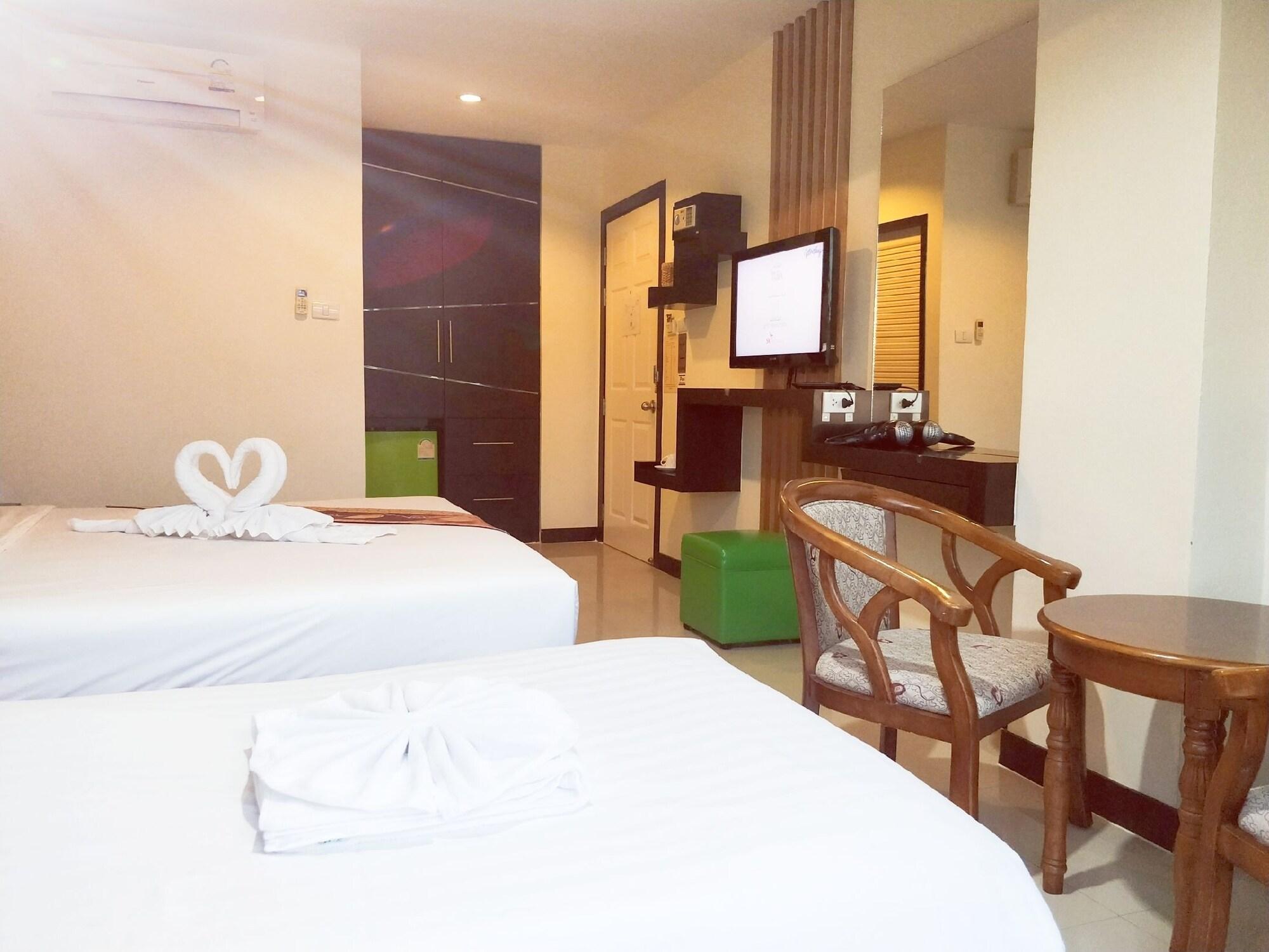 Pimrada Hotel Patong Ngoại thất bức ảnh