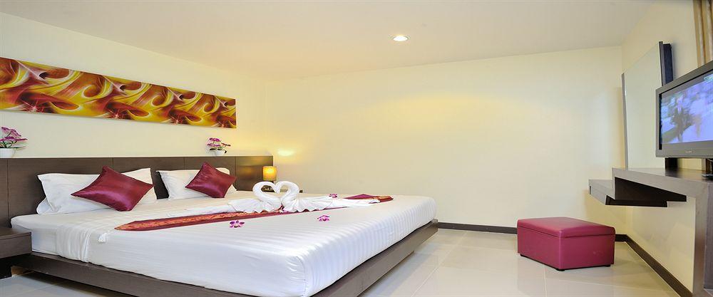 Pimrada Hotel Patong Ngoại thất bức ảnh