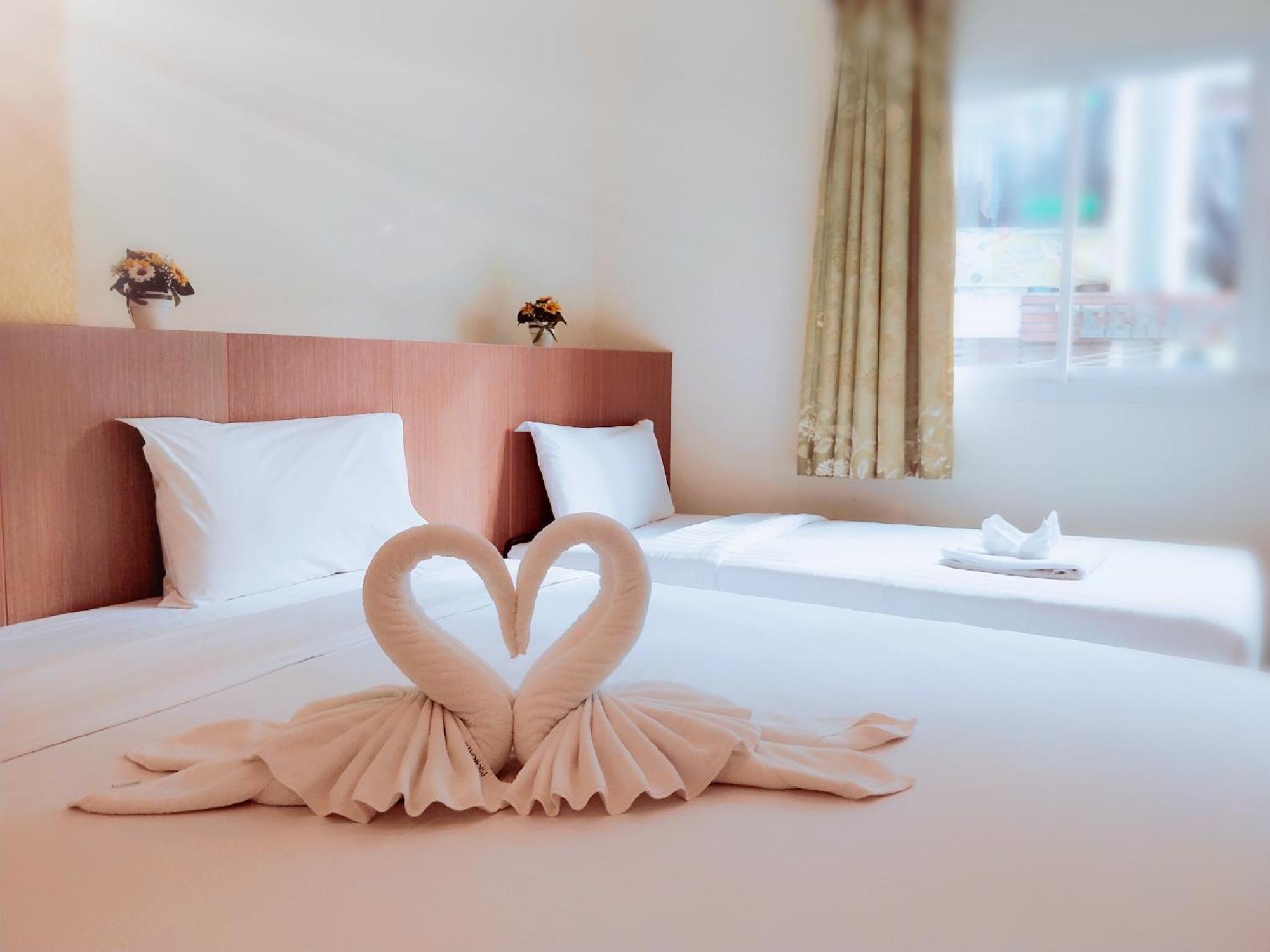 Pimrada Hotel Patong Ngoại thất bức ảnh