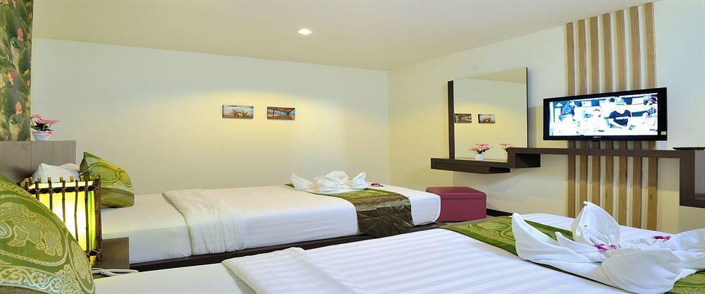Pimrada Hotel Patong Ngoại thất bức ảnh