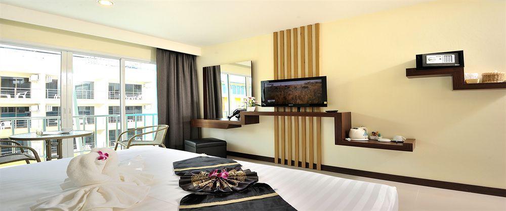 Pimrada Hotel Patong Ngoại thất bức ảnh