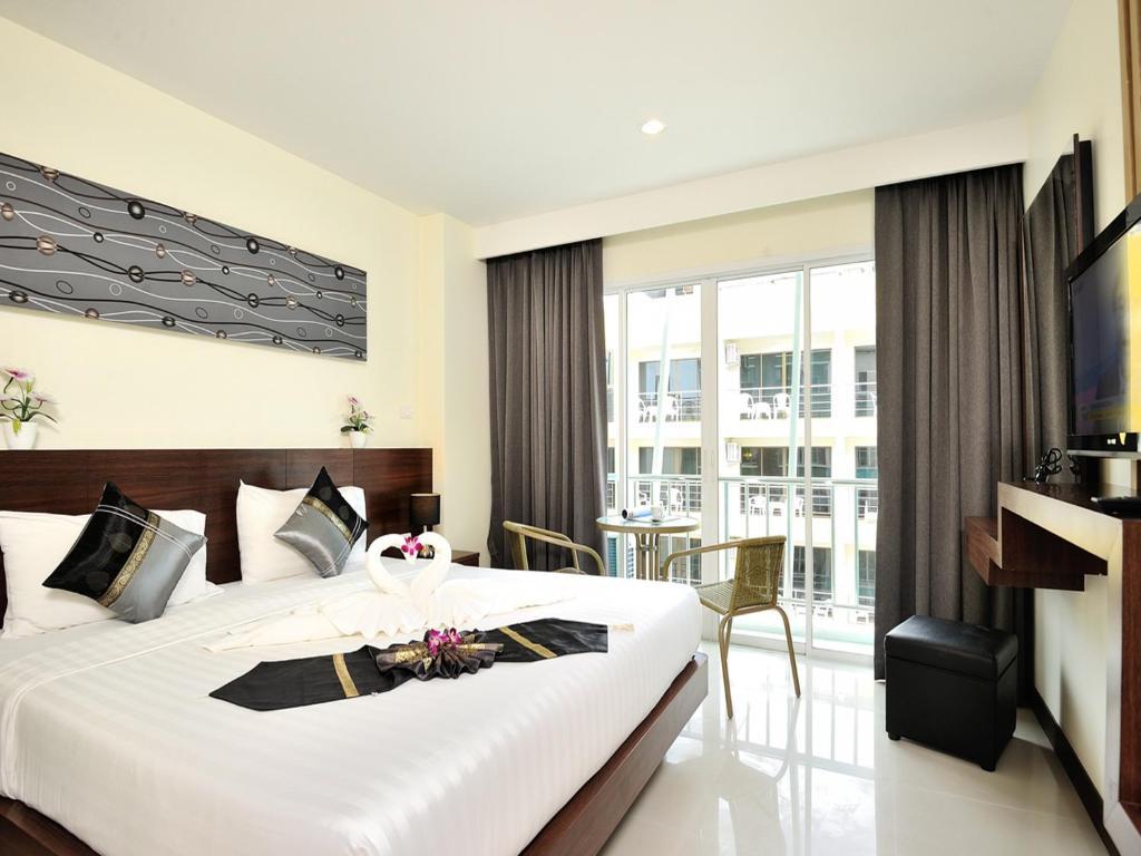 Pimrada Hotel Patong Ngoại thất bức ảnh