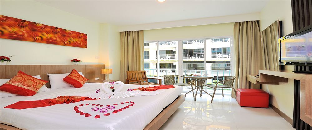 Pimrada Hotel Patong Ngoại thất bức ảnh