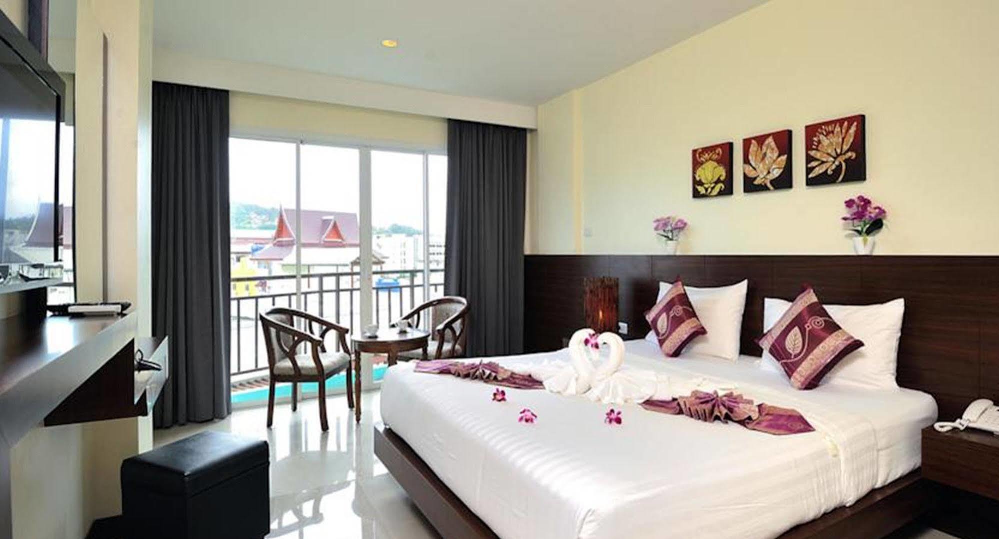 Pimrada Hotel Patong Ngoại thất bức ảnh
