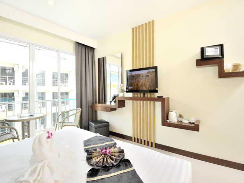 Pimrada Hotel Patong Ngoại thất bức ảnh
