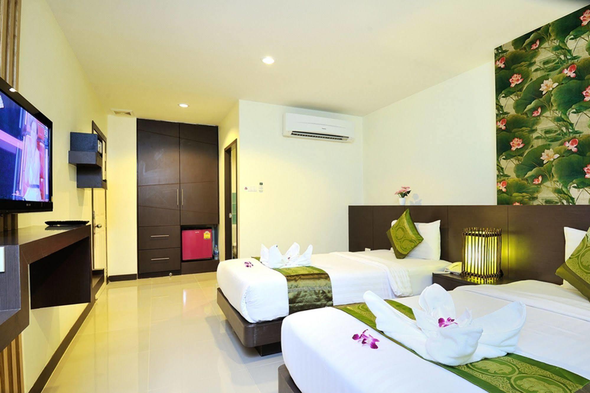 Pimrada Hotel Patong Ngoại thất bức ảnh